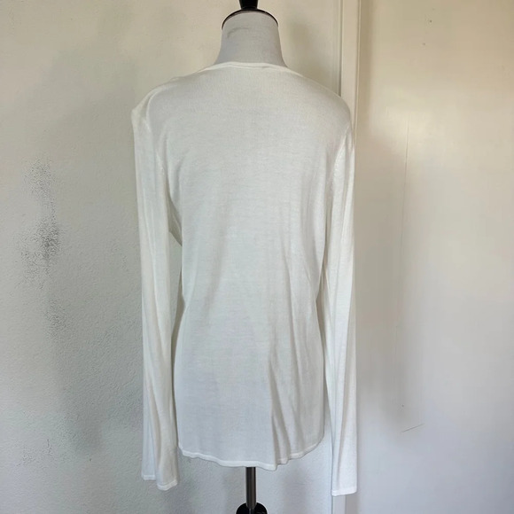 Tahari Women's Embellished
Cutout Cropped Sweatshirt Top
Ivory Large - Picture 6 of 8